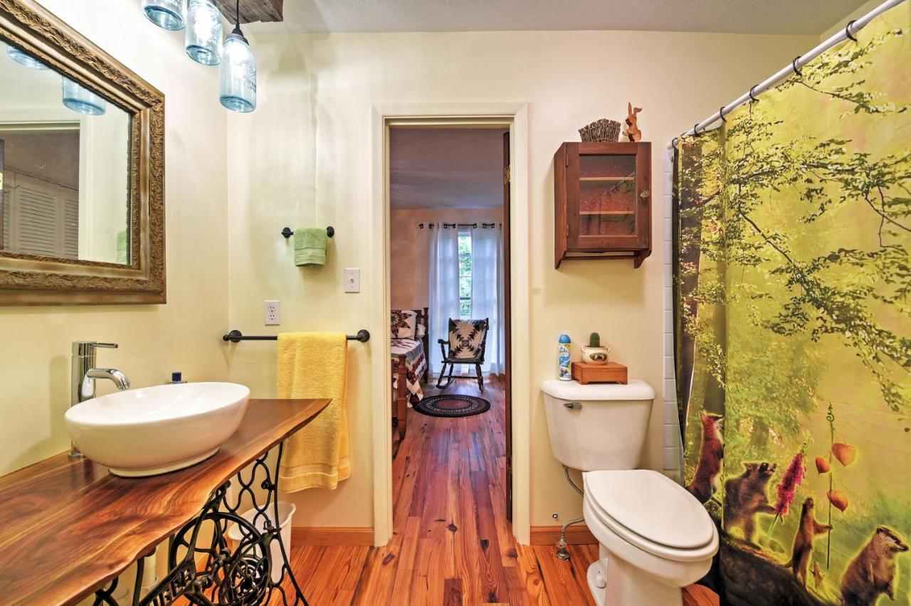 Serene Creekside Cottage Near Asheville Fire Pit Candler Buitenkant foto
